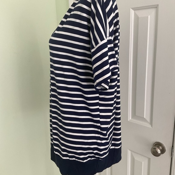 Burgundy Apparel - Navy Stripe V-Neck Short Sleeve Tunic Top - Picture 4 of 9